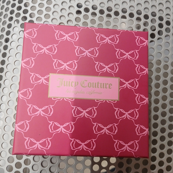 Juicy Couture Gold Heart and Key Bracelet - Picture 2 of 2